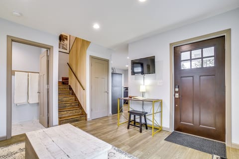 Apartment (0 Bedroom) | Interior
