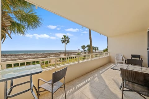 Beach Club 208C Balcony