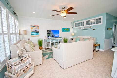 Welcome to Ocean Club J201!