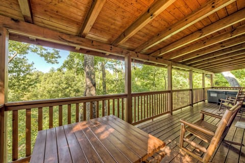 Gatlinburg Vacation Rental | 3BR | 3BA | 1,620 Sq Ft | Stairs Required