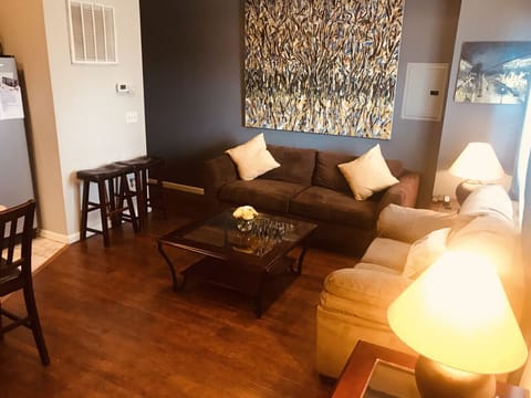 Living room area, queen, polo sofa, central AC, TV