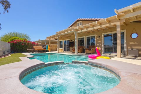  Outdoor spa &pool, 