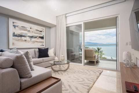 Condo - Image 2