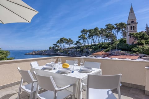 Family Apartment, 2 Bedrooms, Terrace, Sea Facing (The View Apartment Veli Lošinj) | Outdoor dining