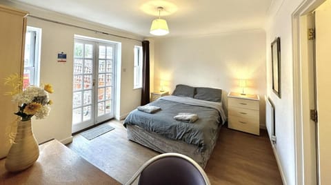 Standard Double or Twin Room, Ensuite | Laptop workspace, free WiFi