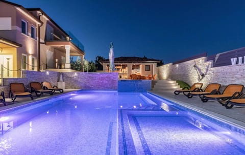 Villa | Pool | Indoor pool, outdoor pool