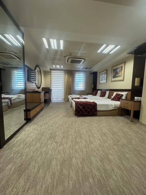 Standard Twin Room, Balcony for max. 3 people | Minibar, desk, laptop workspace, soundproofing