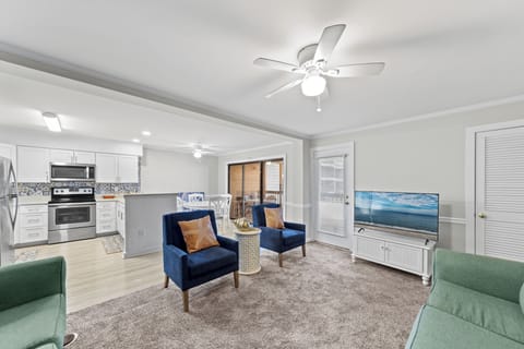 Welcome to Our Place at the Beach 102H!