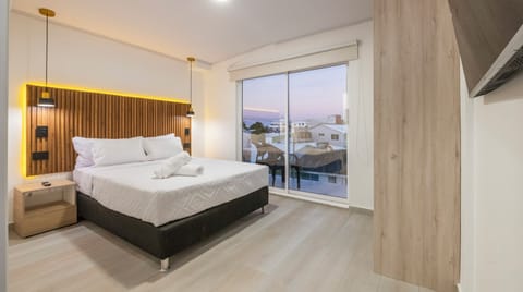 Deluxe Double Room, Balcony, City View | In-room safe, free WiFi, bed sheets