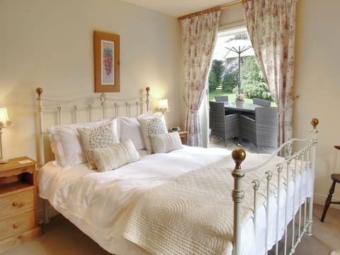 3 bedrooms, individually decorated, individually furnished, free WiFi