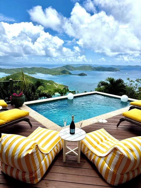 Heated pool with panoramic view
