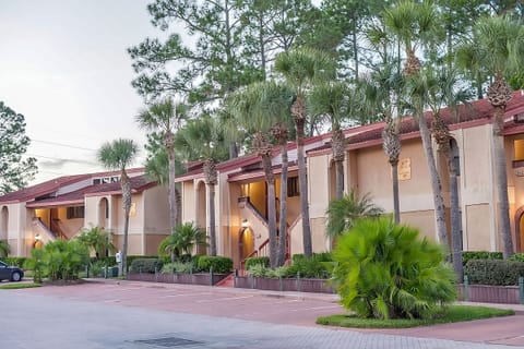 Picture effortless getaways across breezy, resort-style exterior walkways.