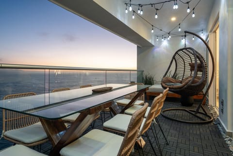 Condo - Image 2