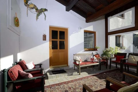 Entrance / Reception