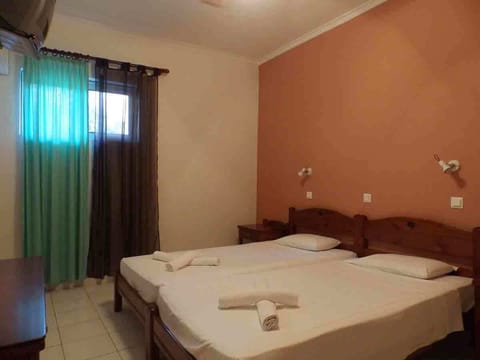 Desk, iron/ironing board, free WiFi, bed sheets