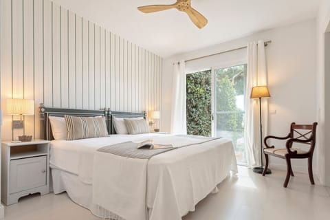 Apartment (4 Bedrooms) | 4 bedrooms, iron/ironing board, free WiFi, bed sheets