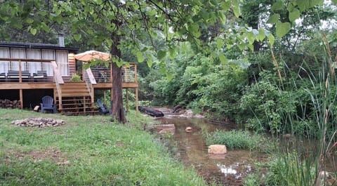 Beautiful bonus ravine alongside deck that leads to river, so relaxing 