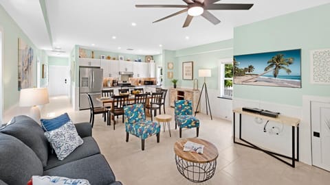 Casita 2 - Living & Dining Room...