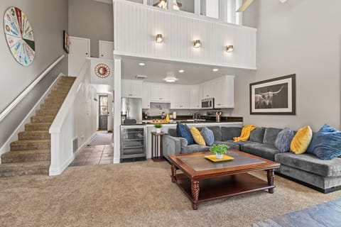 Great room with 2 story ceilings