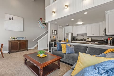 Great room with 2 story ceilings