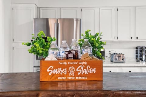 Enjoy our Smores Welcome Kit!