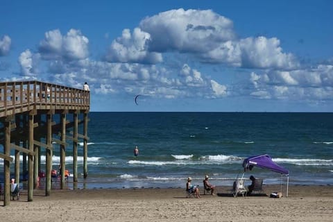 Apartment, 2 Bedrooms | Beach | Beach nearby