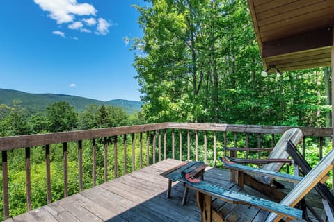 Welcome to Bear Hill Cabin!  Great home base for Exploring the Green Mountains or Skiing at Okemo Mountain Resort