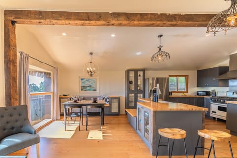 The perfect home for a lucurious Bodega Bay Vacation