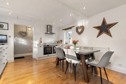 25cf38fb-afb4-4fd3-9dba-59f6dd097476