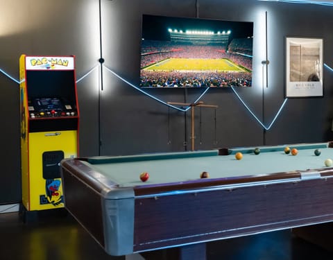 Arcade vibes and family fun in every corner!