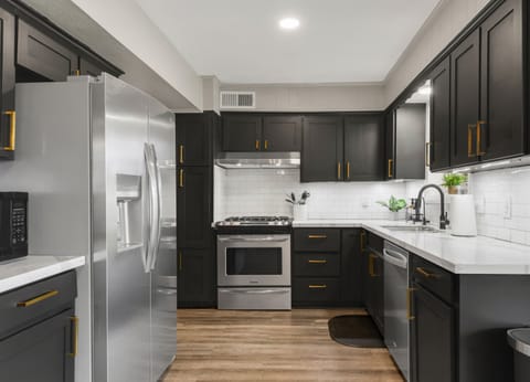 Kitchen has everything you need to cook for a group!