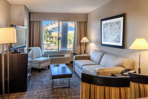 Premium bedding, pillowtop beds, desk, blackout drapes