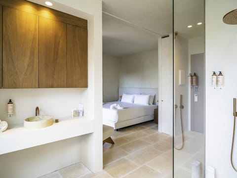 Suite, Terrace, Sea View | Hypo-allergenic bedding, down comforters, memory foam beds, minibar