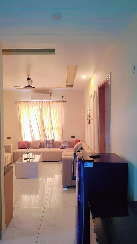Luxury Double Room, Balcony, City View | Private kitchen
