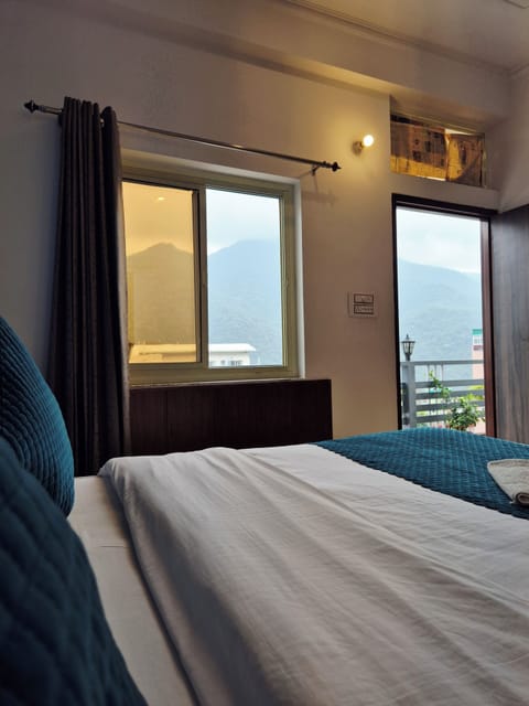 Deluxe Double Room, Balcony | Free WiFi