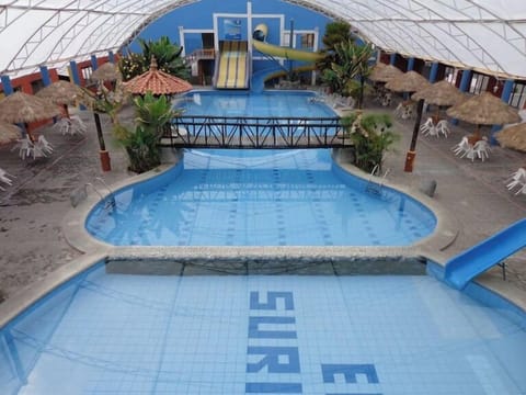 Exercise/lap pool