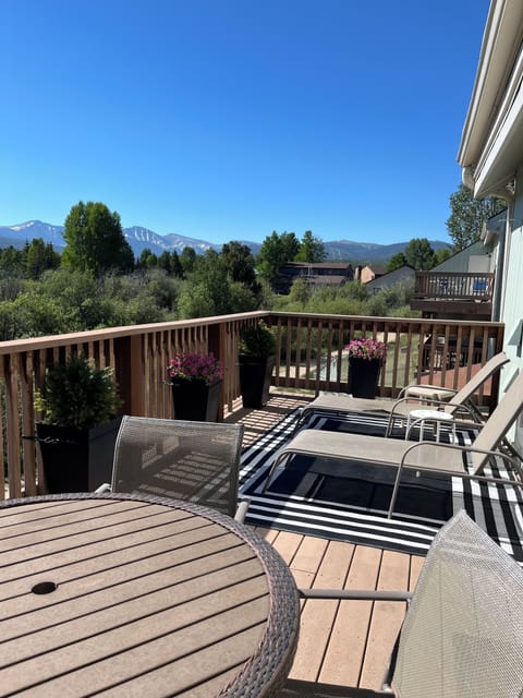 Private deck with Mountain View's