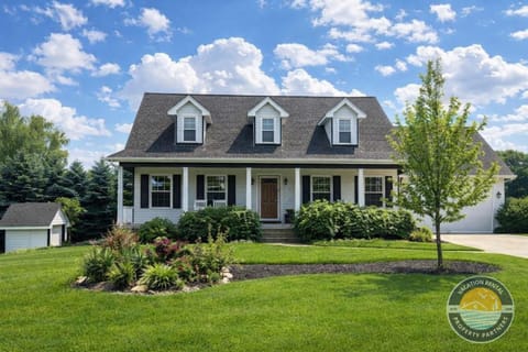 Welcome to your Lake Geneva getaway, ideally located near golf courses, scenic hiking trails, and the shores of Geneva Lake. With beautiful curb appeal and a spacious yard, this home is the perfect base for group trips and relaxing weekends.