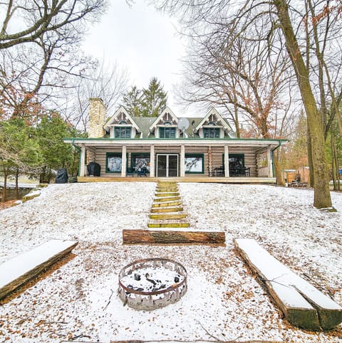 "This home was BEAUTIFUL!  We were in complete awe by the craftsmanship of this home. The space of this home was very roomy, more than the pictures describe."  Emily, July 2025