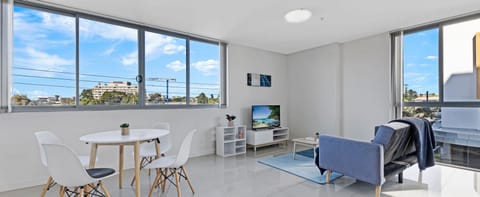 Design Apartment, 2 Bedrooms (NPA008) | Living area