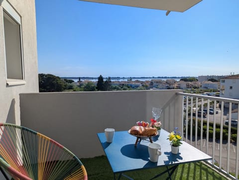 Balcony offering a breathtaking view of the salins