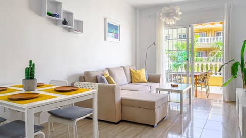 Primavera apartment living room 03