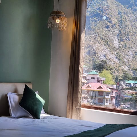 Single Room, Balcony | Desk, laptop workspace, free WiFi, bed sheets