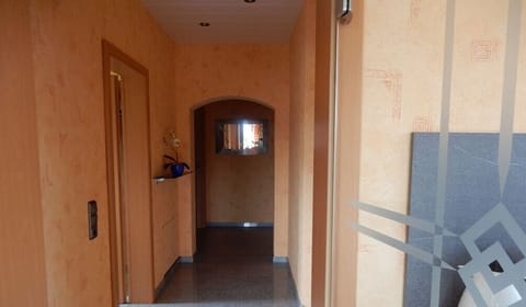 Entrance / Reception