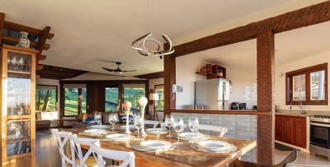 Deluxe House, 5 Bedrooms, Private Pool | Dining