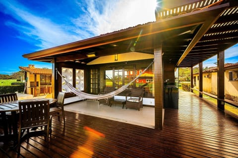 House, 3 Bedrooms, Air conditioning, Beachside | Outdoor dining