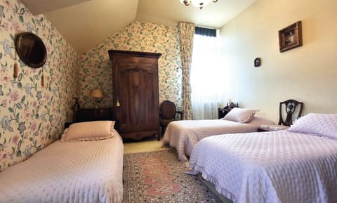 Individually decorated, free WiFi, bed sheets