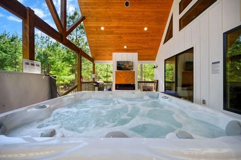 Cabin, Multiple Beds, Hot Tub, Garden View (Sugar Bear Den) | Interior