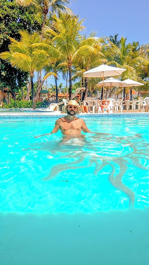 2 outdoor pools
