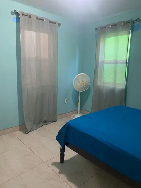 Comfort Single Room | In-room safe, free WiFi, bed sheets